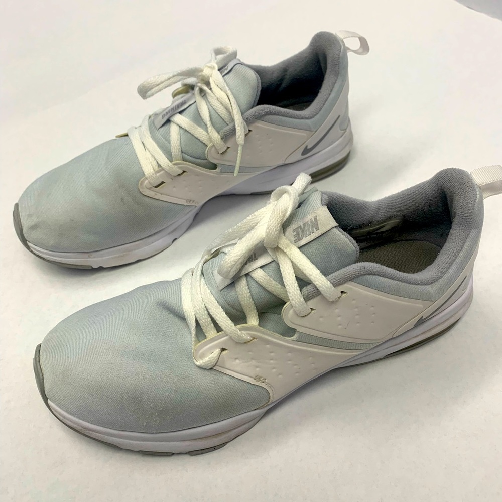 White/gray Nike Training shoes very comfortable! Size:8
